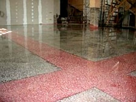 Пол из мраморной крошки