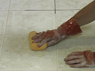 Уход за кафелем - моем мягкой губкой